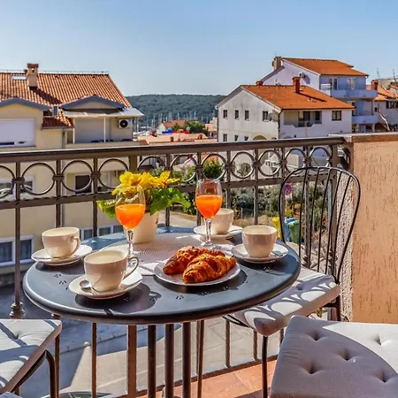 Apartment Green Pula, Family Friendly, Comfortable, Free Parking And Wifi Exterior photo