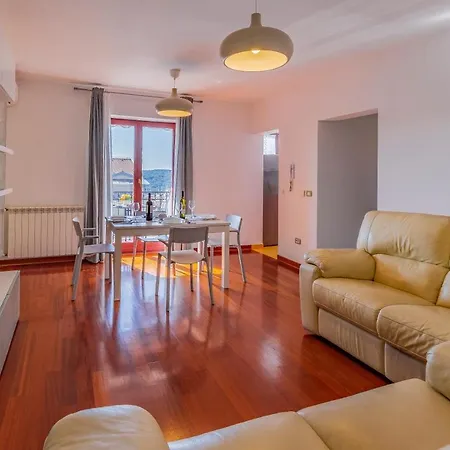Apartment Green Pula, Family Friendly, Comfortable, Free Parking And Wifi Exterior photo