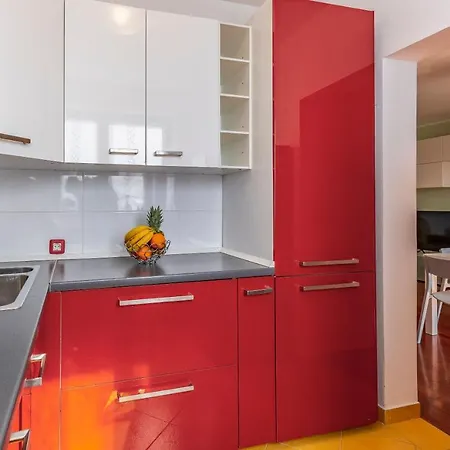 Apartment Green Pula, Family Friendly, Comfortable, Free Parking And Wifi Exterior photo