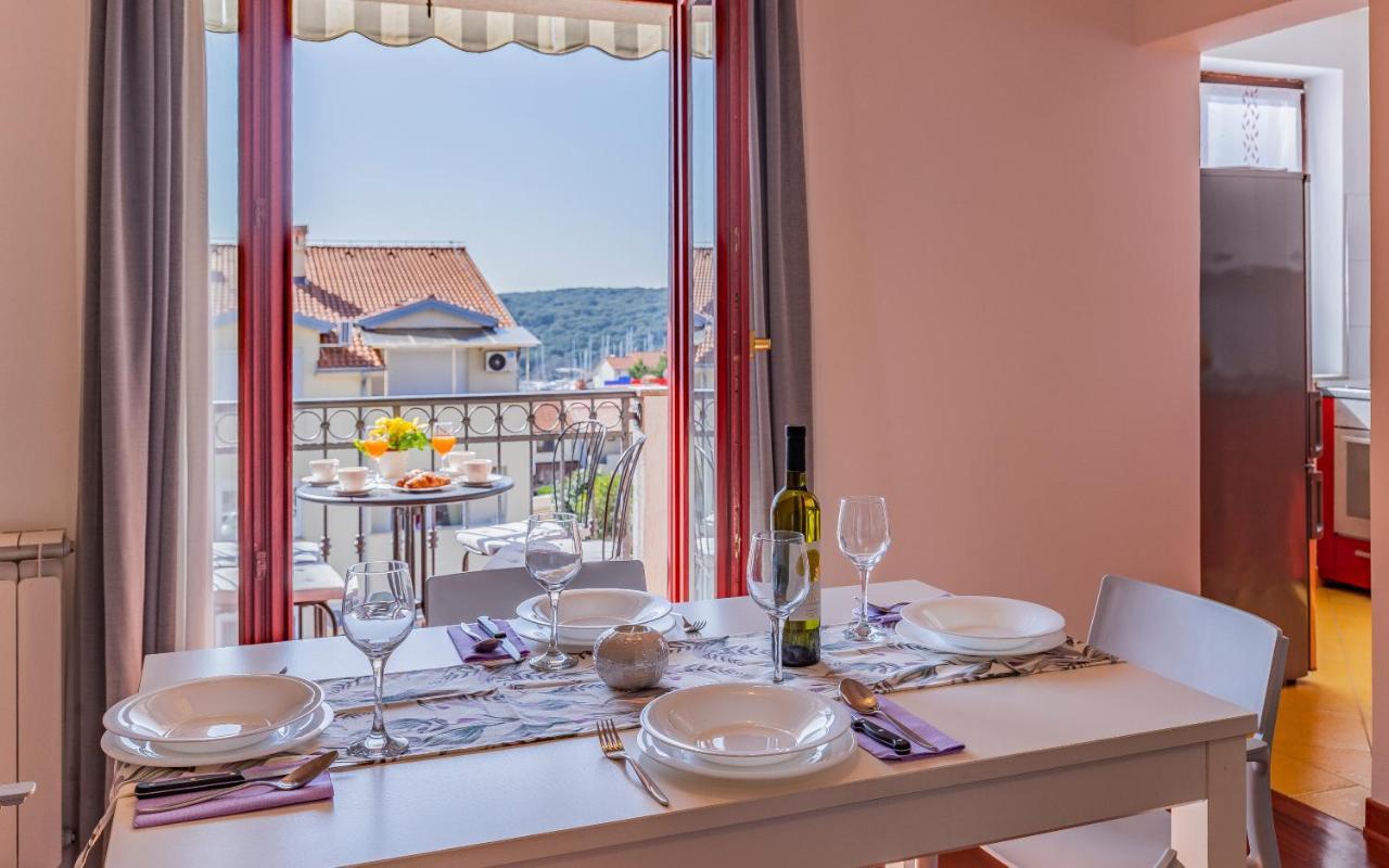 Pula, Family Friendly, Comfortable, Free Parking And Wifi *