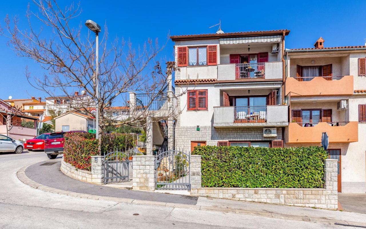 Pula, Family Friendly, Comfortable, Free Parking And Wifi * Pula