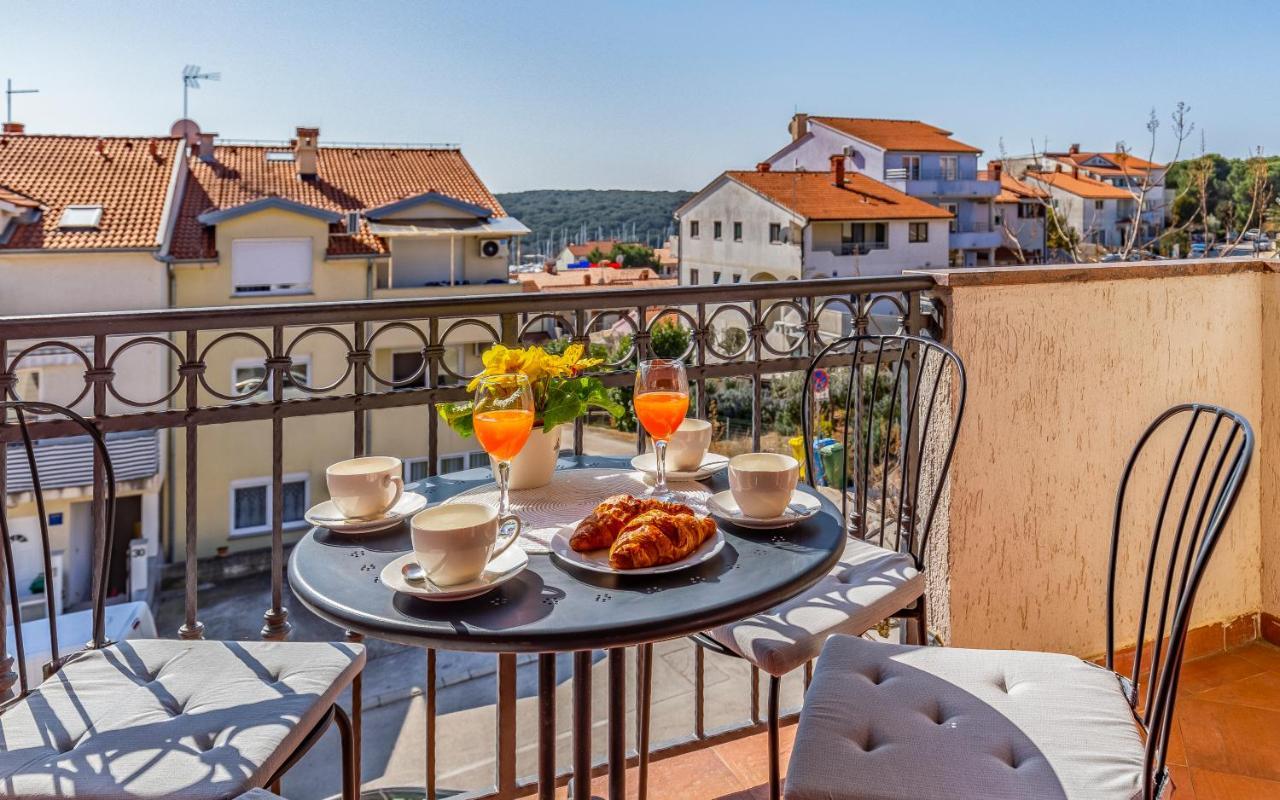 Pula, Family Friendly, Comfortable, Free Parking And Wifi * Pula