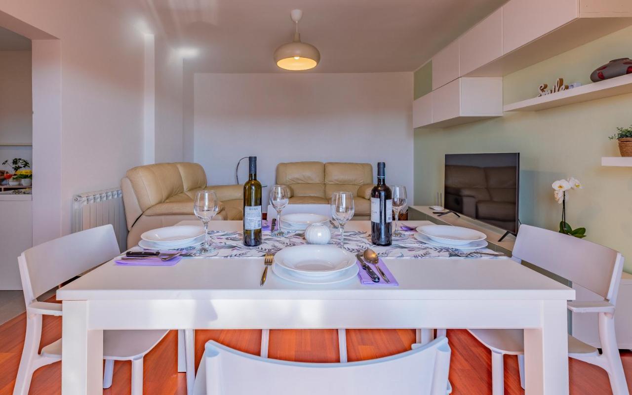 Pula, Family Friendly, Comfortable, Free Parking And Wifi Pula
